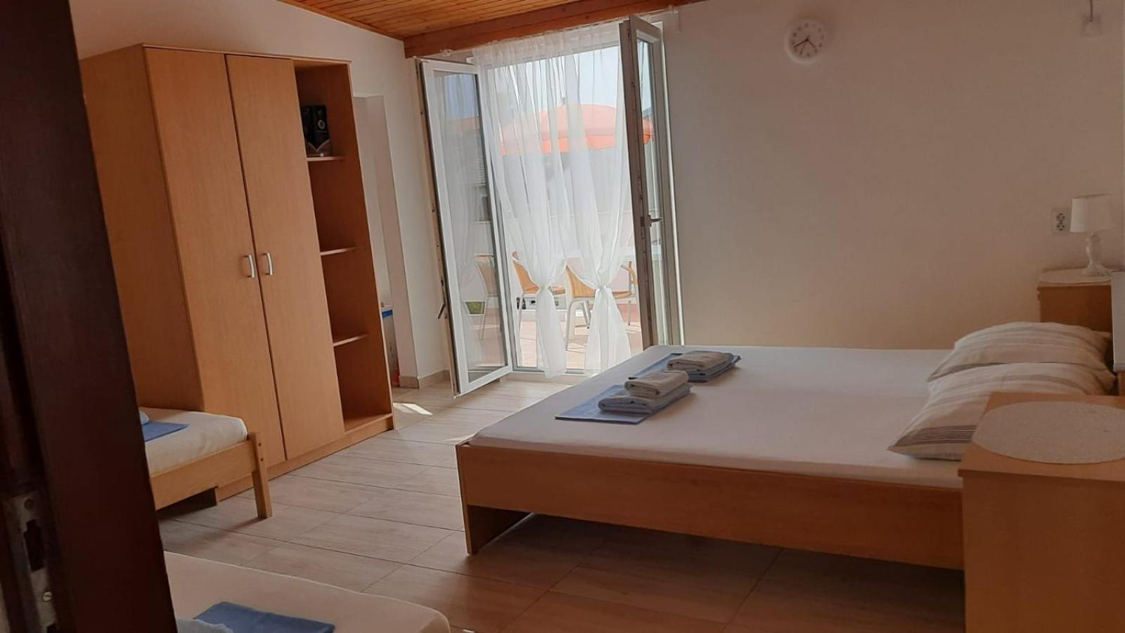 Apartments Dado Novalja Ngoại thất bức ảnh